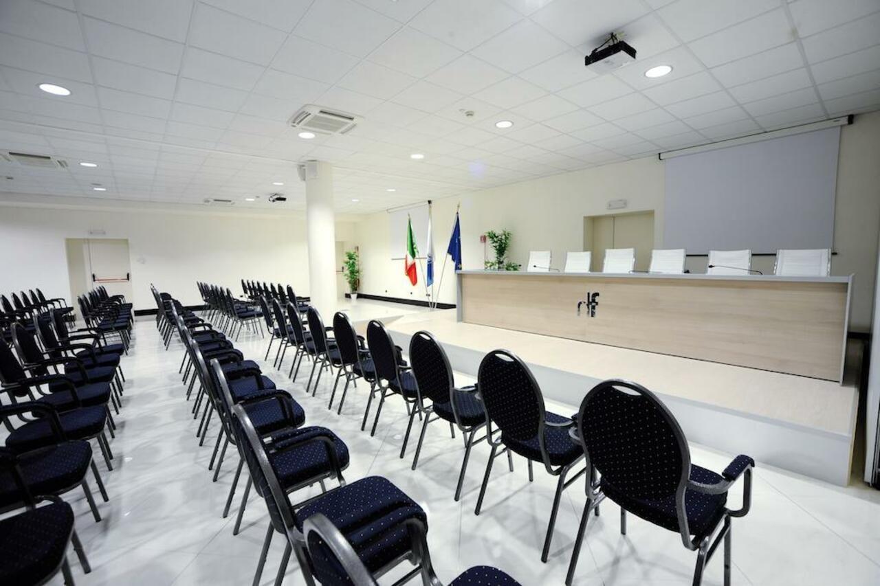 Hotel Fiera Di Brescia Bagian luar foto
