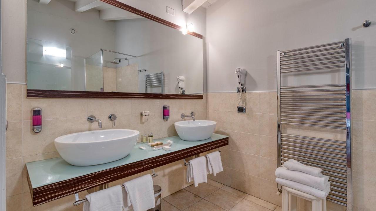 Hotel Fiera Di Brescia Bagian luar foto