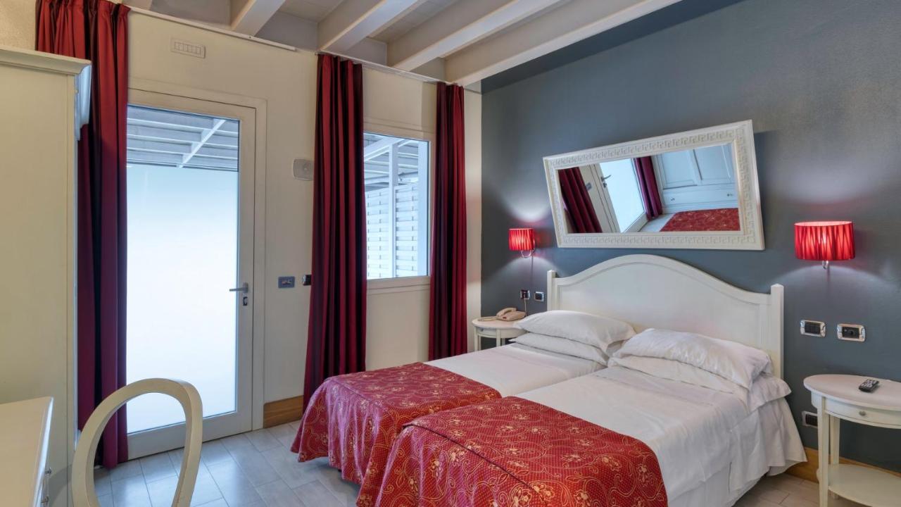 Hotel Fiera Di Brescia Bagian luar foto