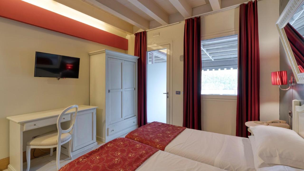 Hotel Fiera Di Brescia Bagian luar foto